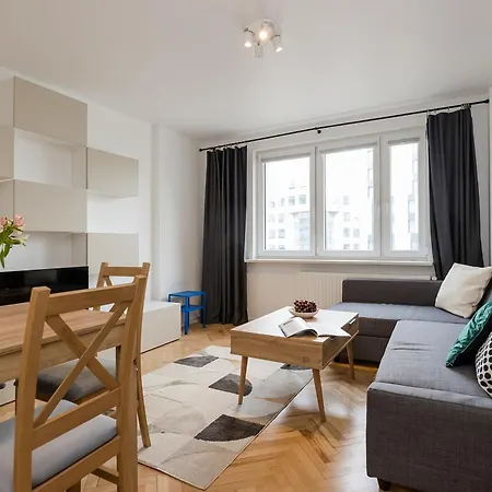 Shortstaypoland Twarda B35 *