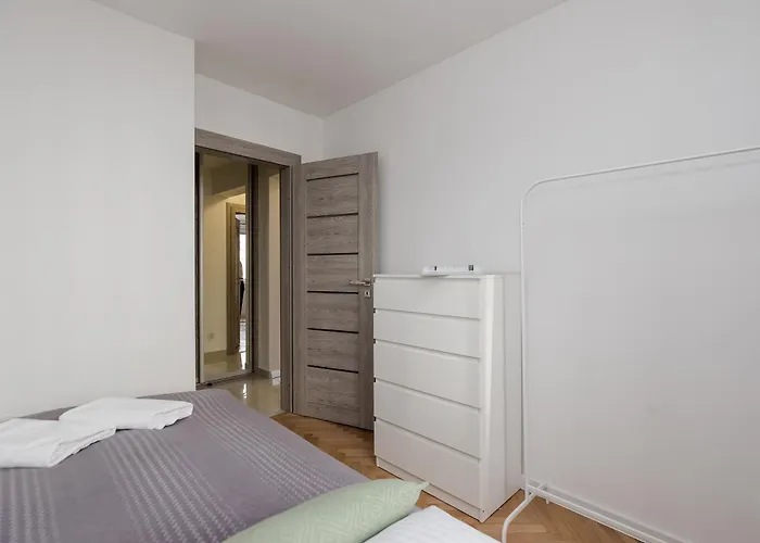 Shortstaypoland Twarda B35 Apartman Varsó